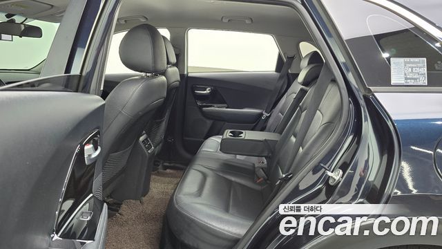 Kia Niro 2017 — photo 18