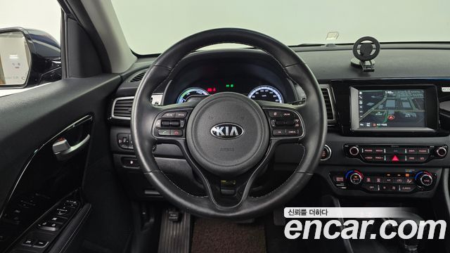 Kia Niro 2017 — photo 19
