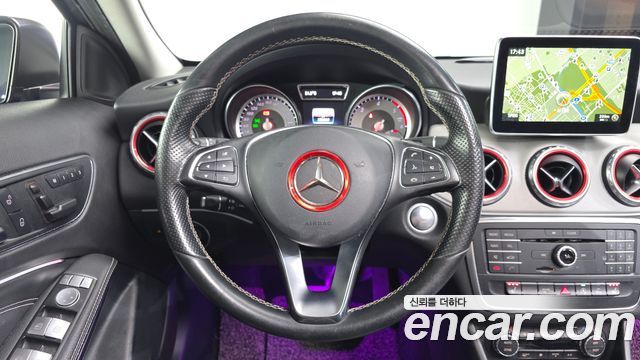 Mercedes-Benz GLA-Class 2016 — photo 13