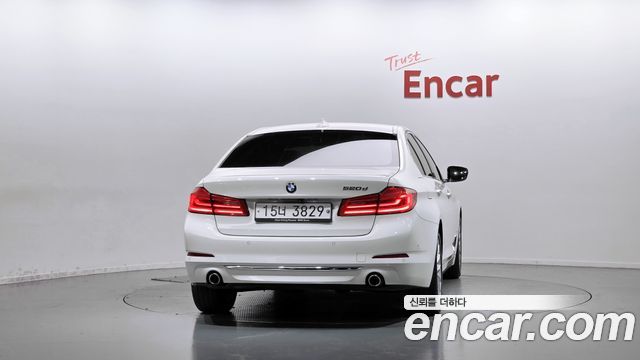 BMW 5-Series 2018 — photo 4