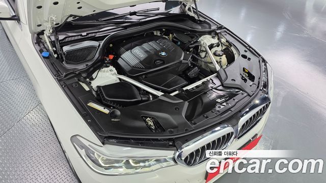 BMW 5-Series 2018 — photo 6