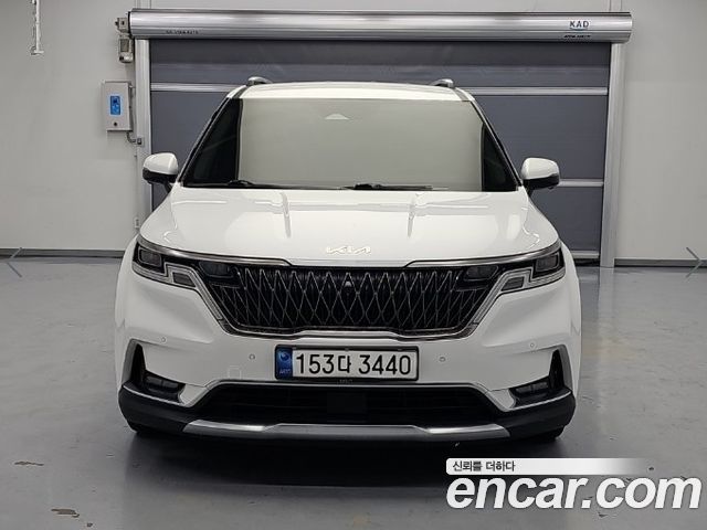 Kia Canival 2022 — photo 2