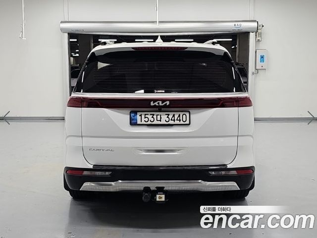 Kia Canival 2022 — photo 3