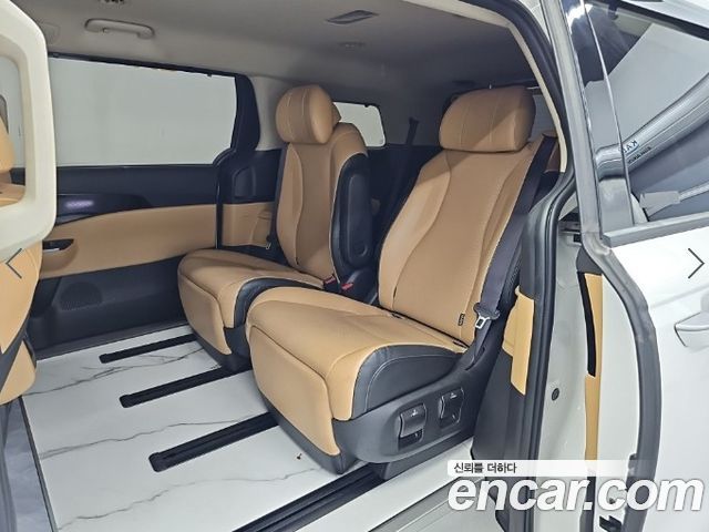 Kia Canival 2022 — photo 12