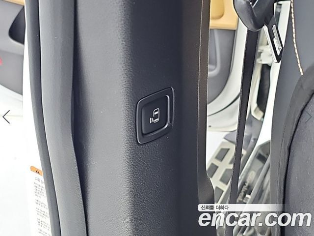 Kia Canival 2022 — photo 16