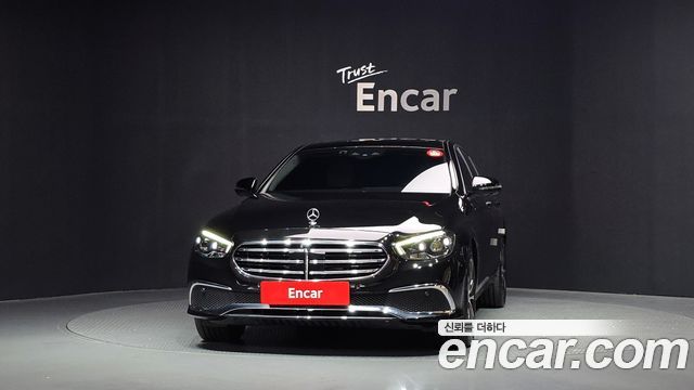 Mercedes-Benz E-Class 2022 — photo 3