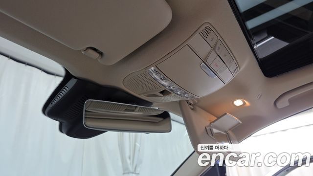 Mercedes-Benz E-Class 2022 — photo 29