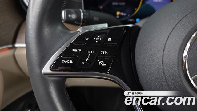 Mercedes-Benz E-Class 2022 — photo 32