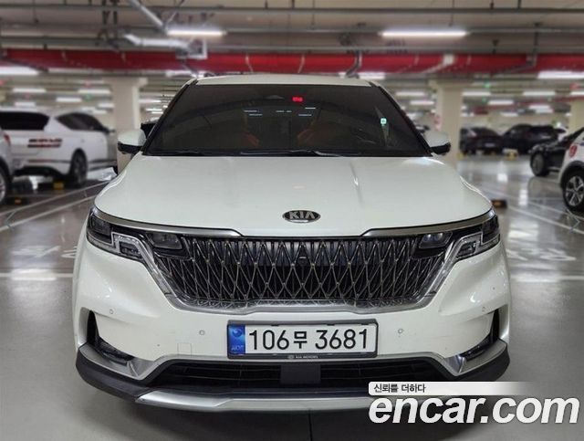 Kia Canival 2021 — photo 1