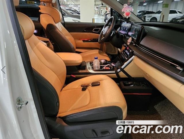 Kia Canival 2021 — photo 4
