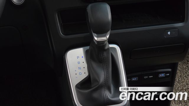 Hyundai Staria 2023 — photo 12