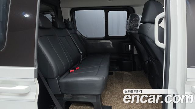 Hyundai Staria 2023 — photo 17