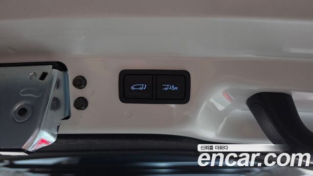 Hyundai Staria 2023 — photo 24