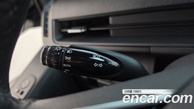 Hyundai Staria 2023 — photo 37