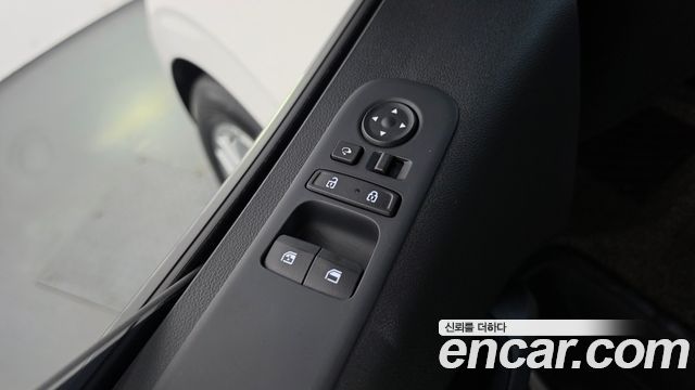 Hyundai Staria 2023 — photo 38