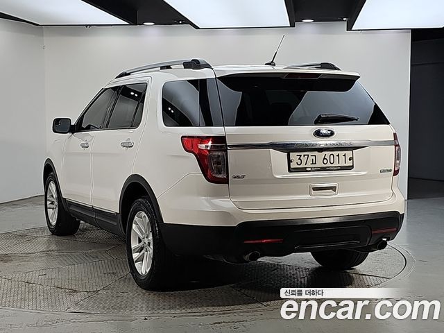 Ford Explorer 2013 — photo 3