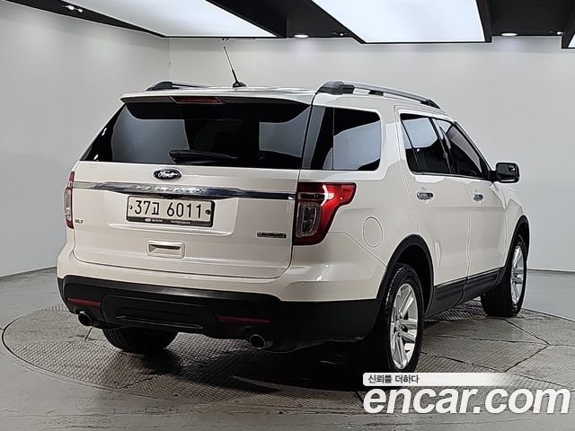 Ford Explorer 2013 — photo 4