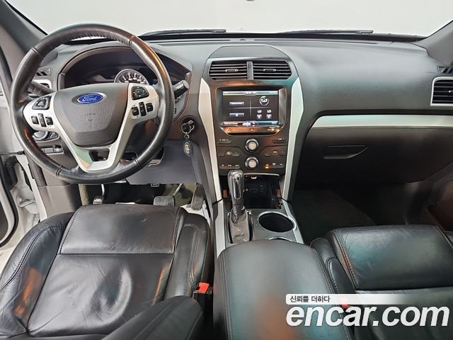 Ford Explorer 2013 — photo 5