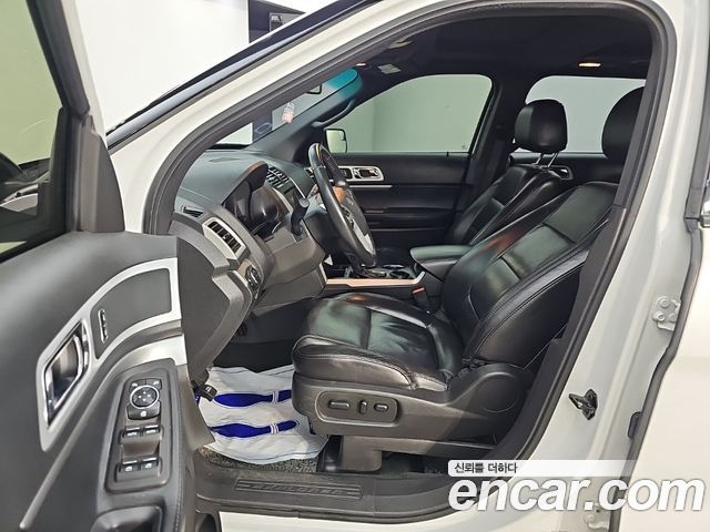 Ford Explorer 2013 — photo 11