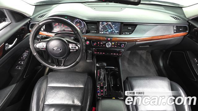Kia K7 2016 — photo 10