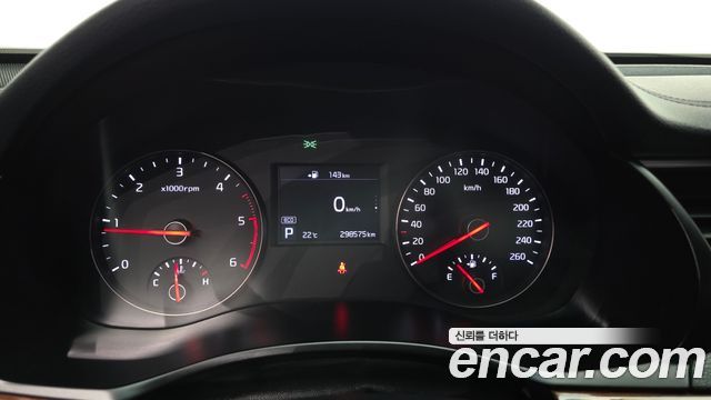 Kia K7 2016 — photo 11