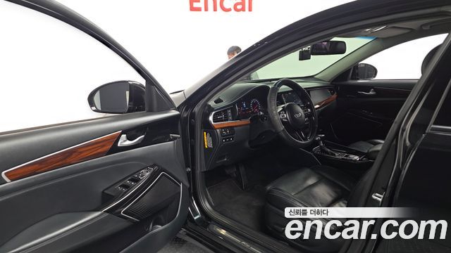 Kia K7 2016 — photo 13