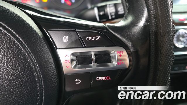 Kia K7 2016 — photo 23