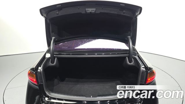 Kia K7 2016 — photo 26