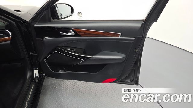 Kia K7 2016 — photo 14