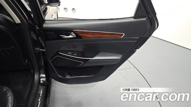 Kia K7 2016 — photo 15