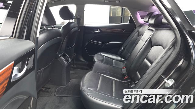 Kia K7 2016 — photo 16