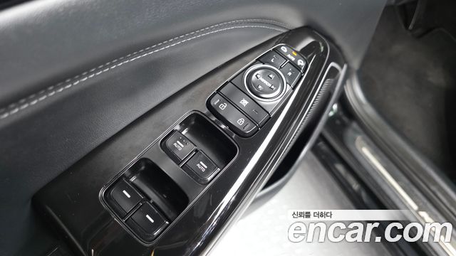Kia K7 2016 — photo 28