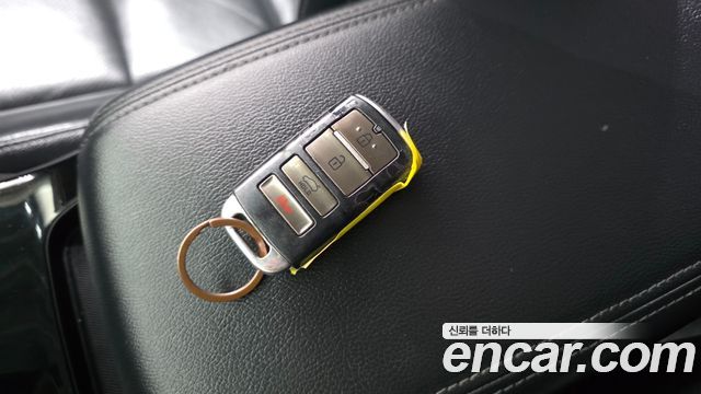 Kia K7 2016 — photo 30
