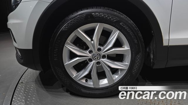 Volkswagen Tiguan 2020 — photo 5