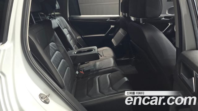 Volkswagen Tiguan 2020 — photo 11
