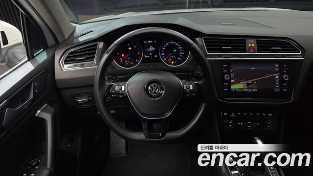Volkswagen Tiguan 2020 — photo 13