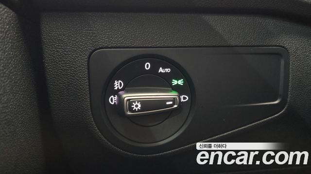 Volkswagen Tiguan 2020 — photo 17