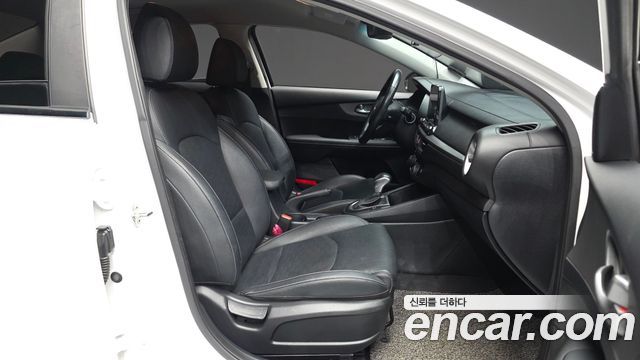 Kia K3 2020 — photo 17