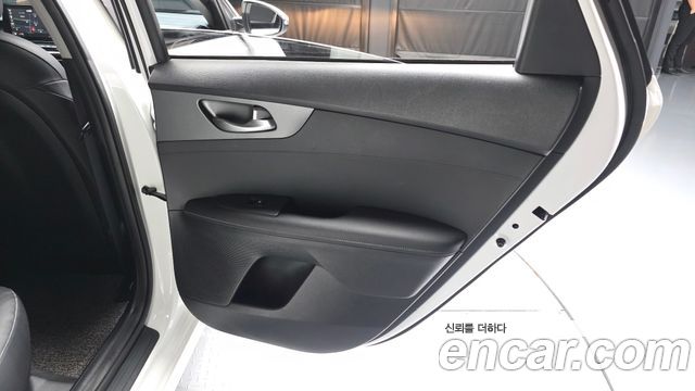Kia K3 2020 — photo 15