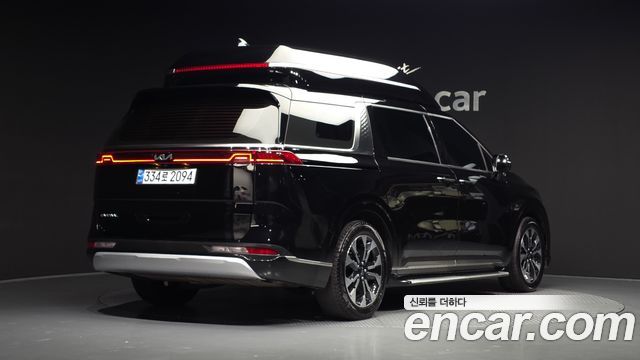 Kia Canival 2023 — photo 2