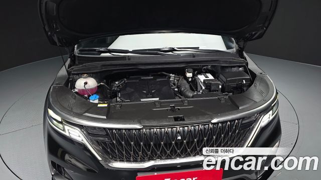 Kia Canival 2023 — photo 6