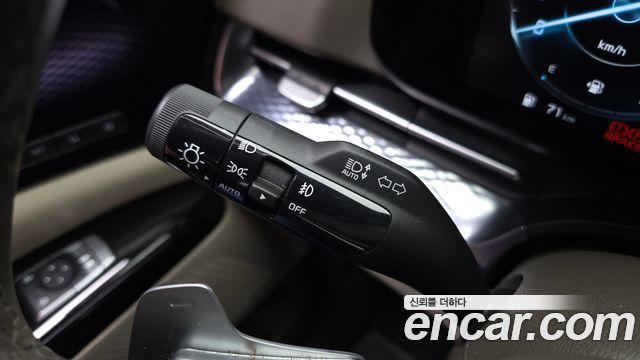 Kia Canival 2023 — photo 25