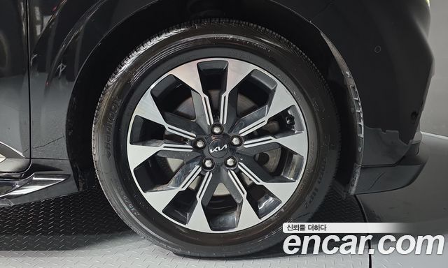 Kia Canival 2023 — photo 7