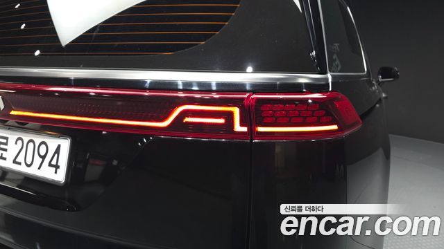Kia Canival 2023 — photo 9