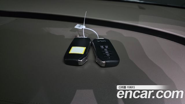 Kia Canival 2023 — photo 27
