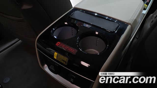 Kia Canival 2023 — photo 31