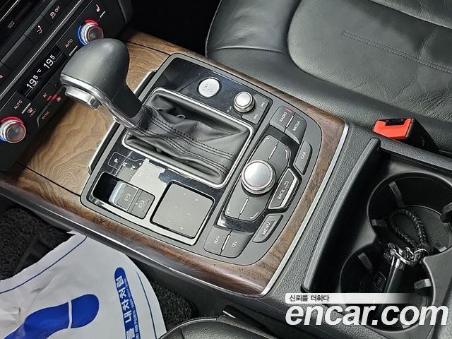 Audi A7 2012 — photo 8