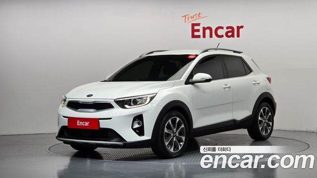 Kia Stonic 2018 — photo 1