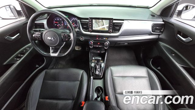 Kia Stonic 2018 — photo 7