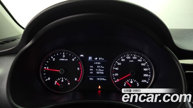 Kia Stonic 2018 — photo 8
